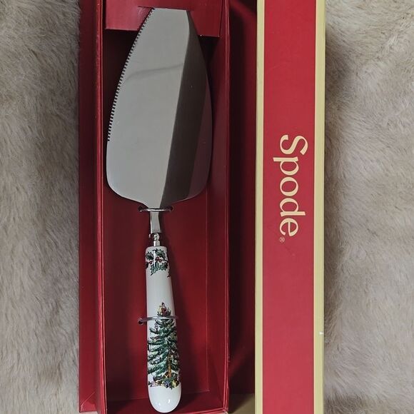Spode Christmas Tree Cake Server - White and Silver - NEW - Picture 5 of 8